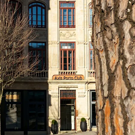 Отель Axis Club Aliados