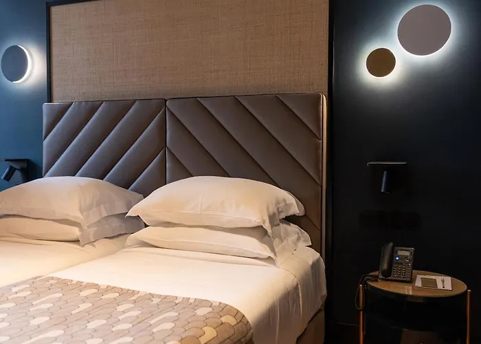 Axis Club Aliados Порту