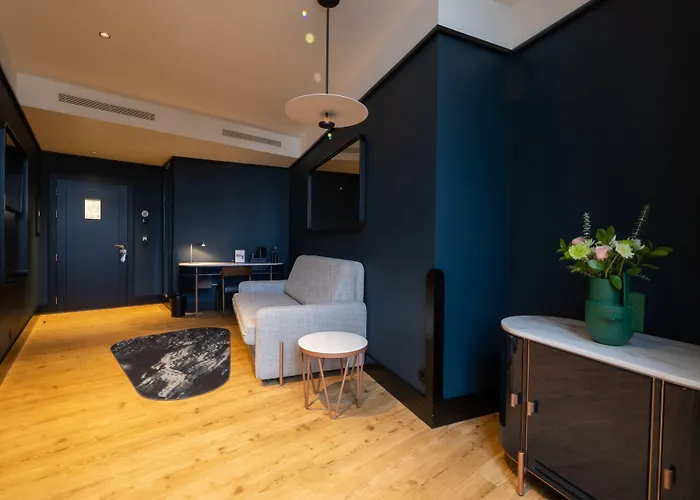 Axis Club Aliados 4* Порту