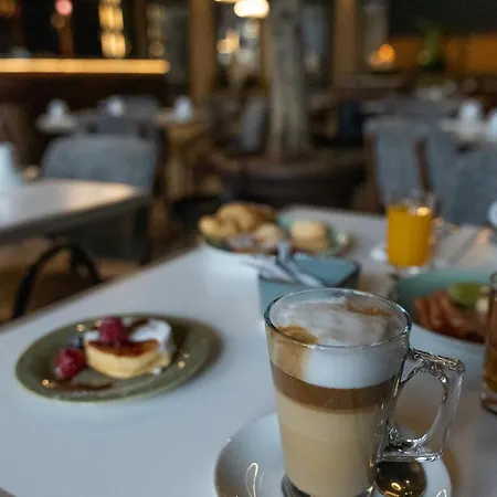 Hotel Axis Club Aliados Porto