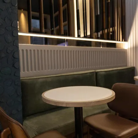 Axis Club Aliados Hotel