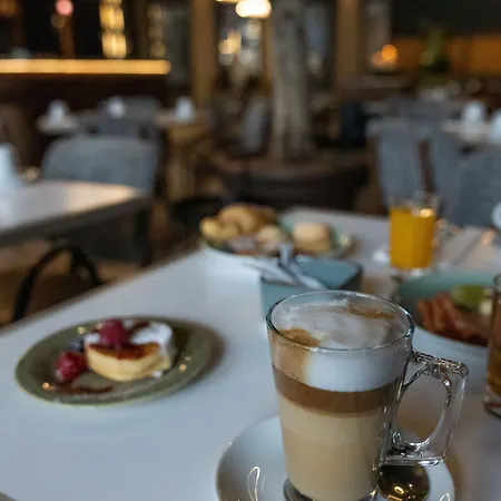 Axis Club Aliados Szálloda