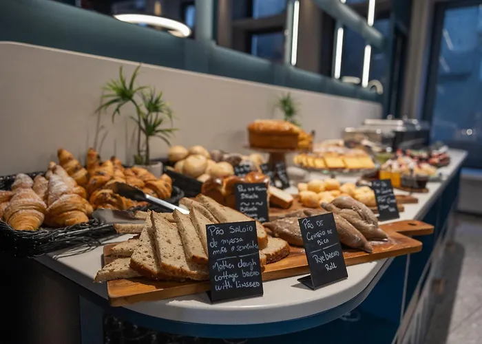 Axis Club Aliados מלון 4*