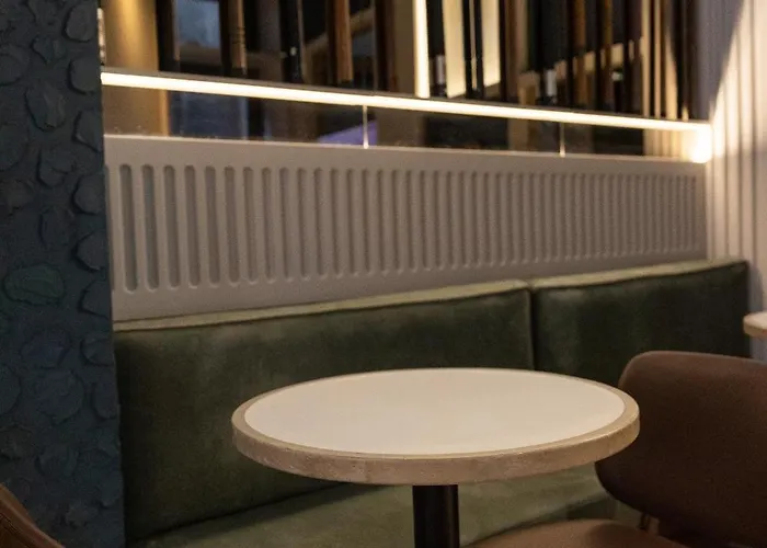 Axis Club Aliados Otel