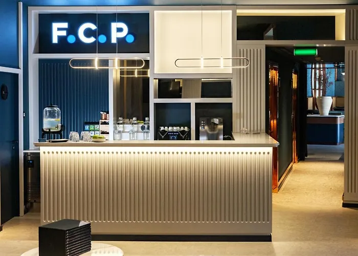 Otel Axis Club Aliados 4*