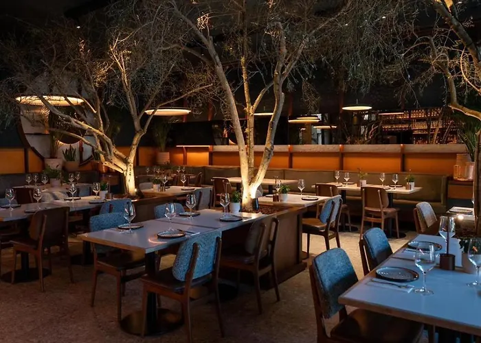 Axis Club Aliados מלון פורטו