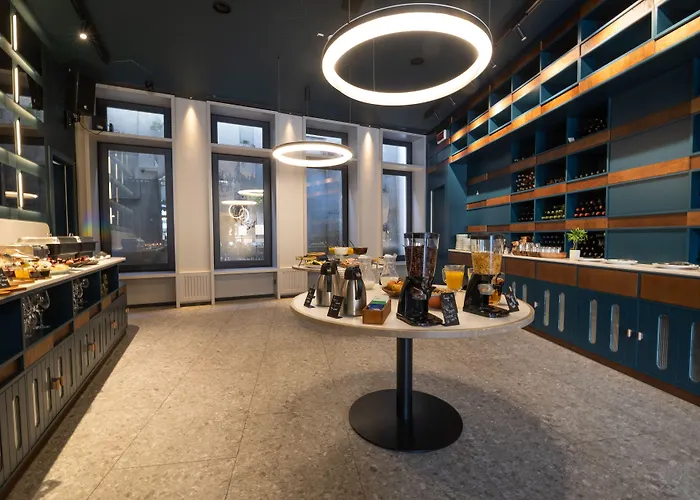 Axis Club Aliados 4*