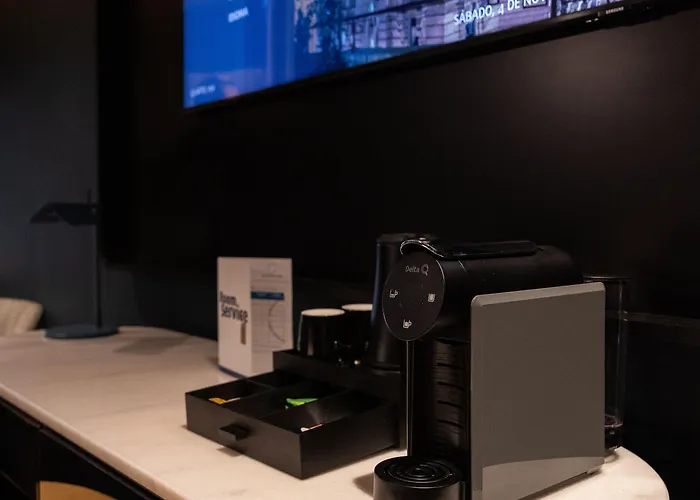 Axis Club Aliados מלון