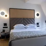 Hotel Axis Club Aliados 4*