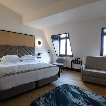 Hotel Axis Club Aliados