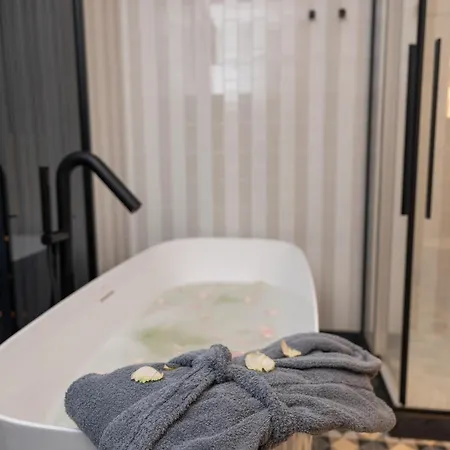 Hotel Axis Club Aliados