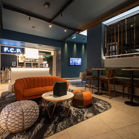 Hotel Axis Club Aliados 4*