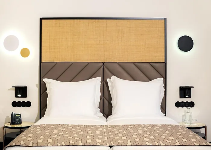 فندق Axis Club Aliados 4*