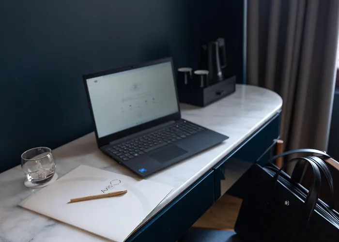 Axis Club Aliados 4* 포르투