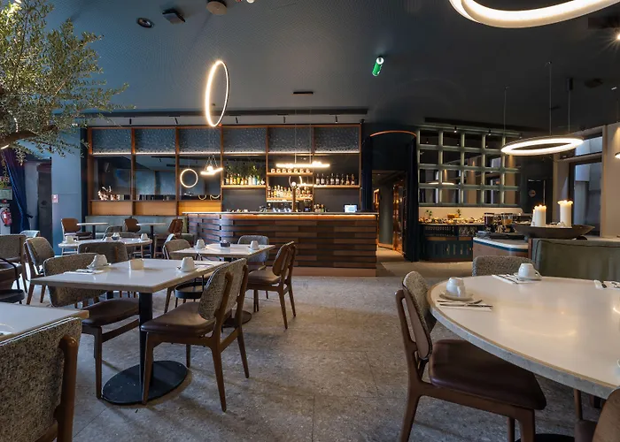 Axis Club Aliados 4*